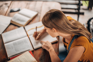 Como estudar anatomia nas férias sem enlouquecer: 5 dicas que realmente funcionam!