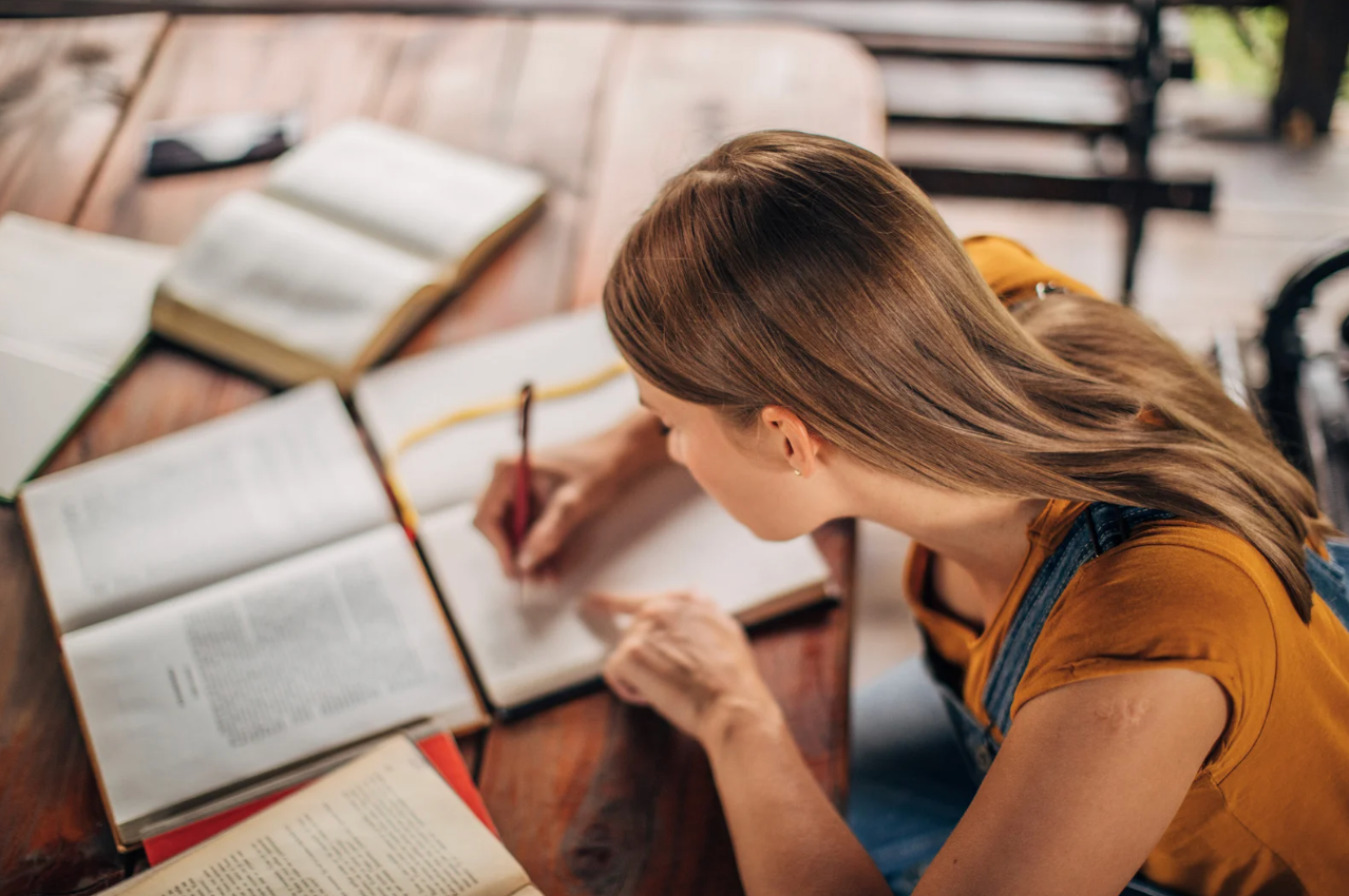 Como estudar anatomia nas férias sem enlouquecer: 5 dicas que realmente funcionam!